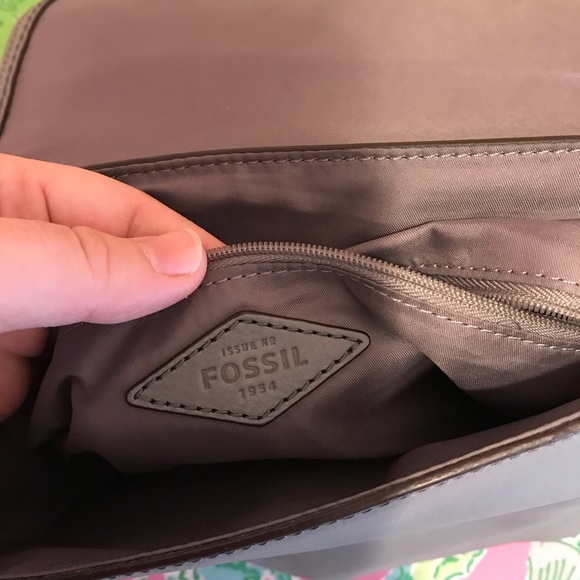 Fossil Willow Crossbody purse in gray - Picture 5 of 8